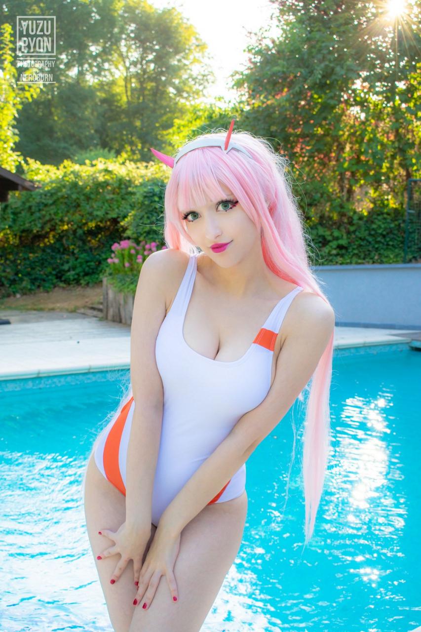 [cosplay]Yuzupyon - Zero Two Swimsuit